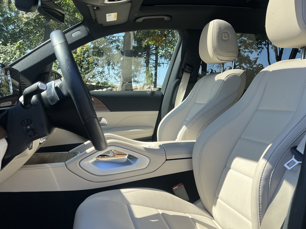 2024 Mercedes Benz GLS 450 4MATIC photo 8