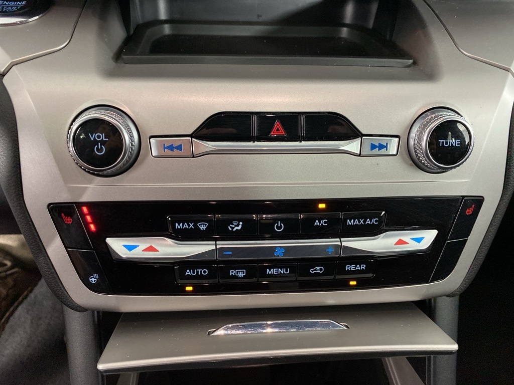 2022 Ford Explorer XLT photo 2
