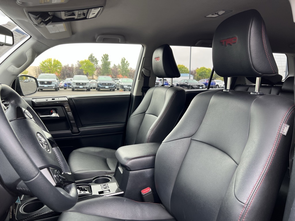 2019 Toyota 4Runner TRD Off-Road Premium photo 13