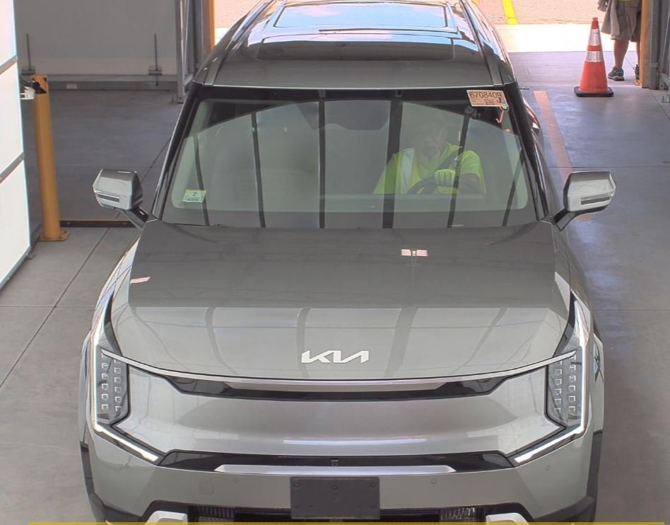 Used 2024 Kia Ev9 Land with VIN KNDADFS57R6028294 for sale in Kansas City, KS