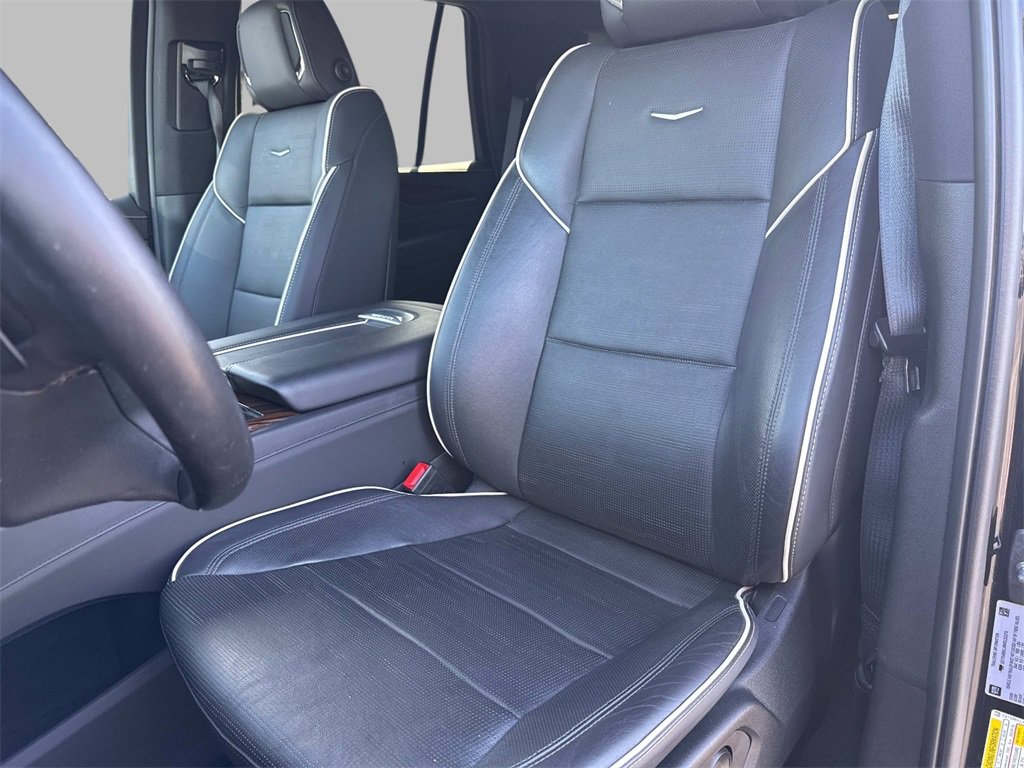 2022 Cadillac Escalade Premium Luxury photo 19