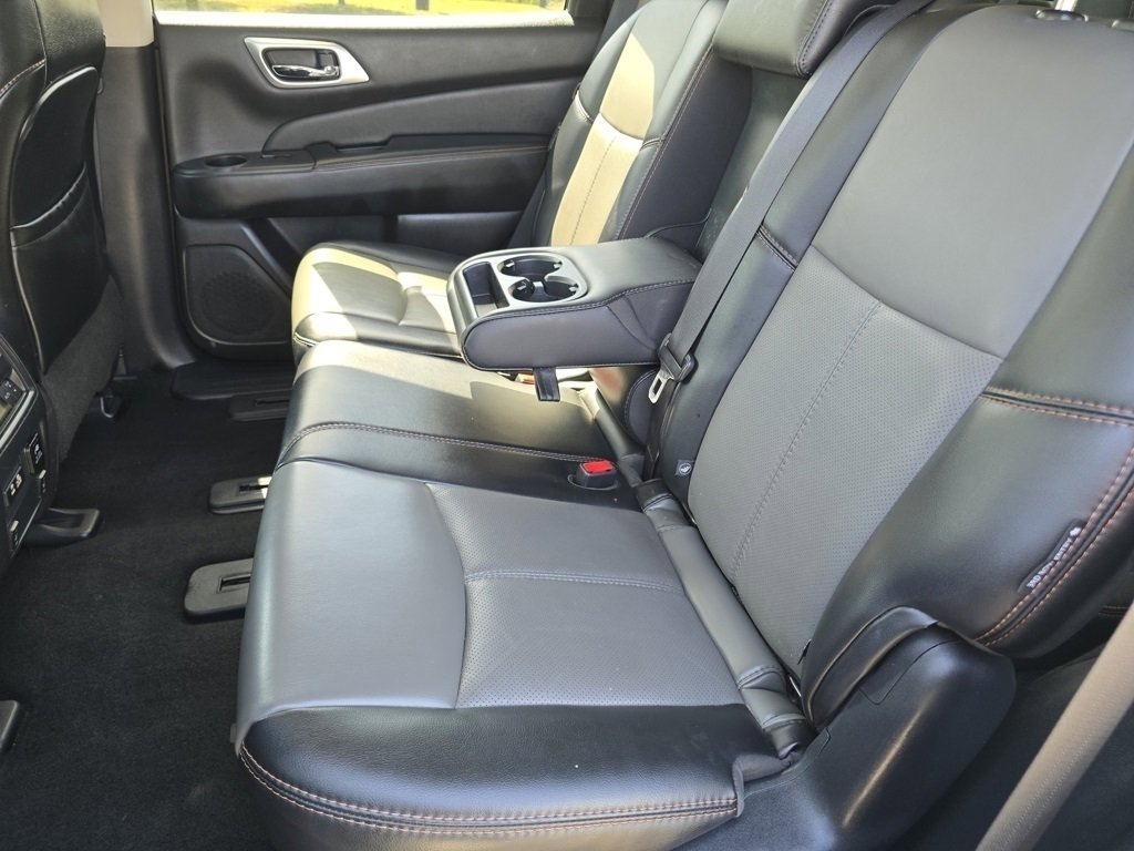 2020 Nissan Pathfinder SL photo 13