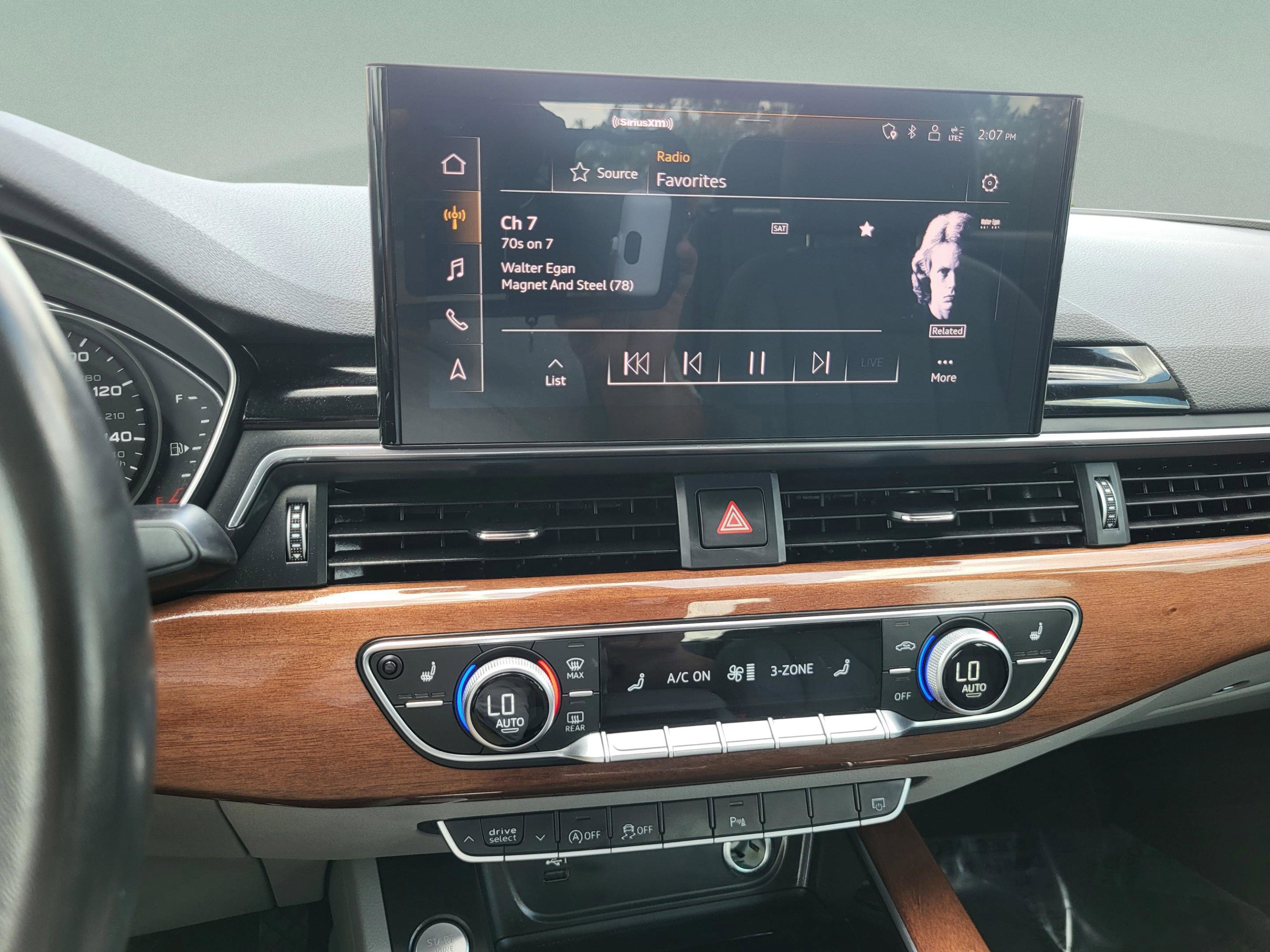 2023 Audi A4 40 Premium photo 43