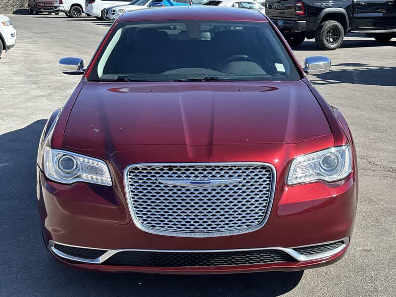 2020 Chrysler 300 Touring photo 3