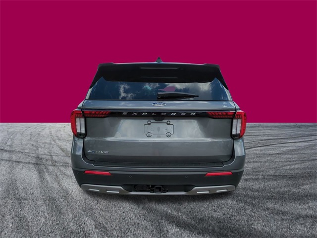 2025 Ford Explorer photo 4