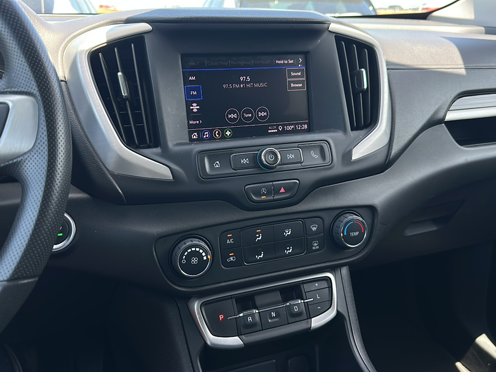 2023 Gmc Terrain SLE photo 15