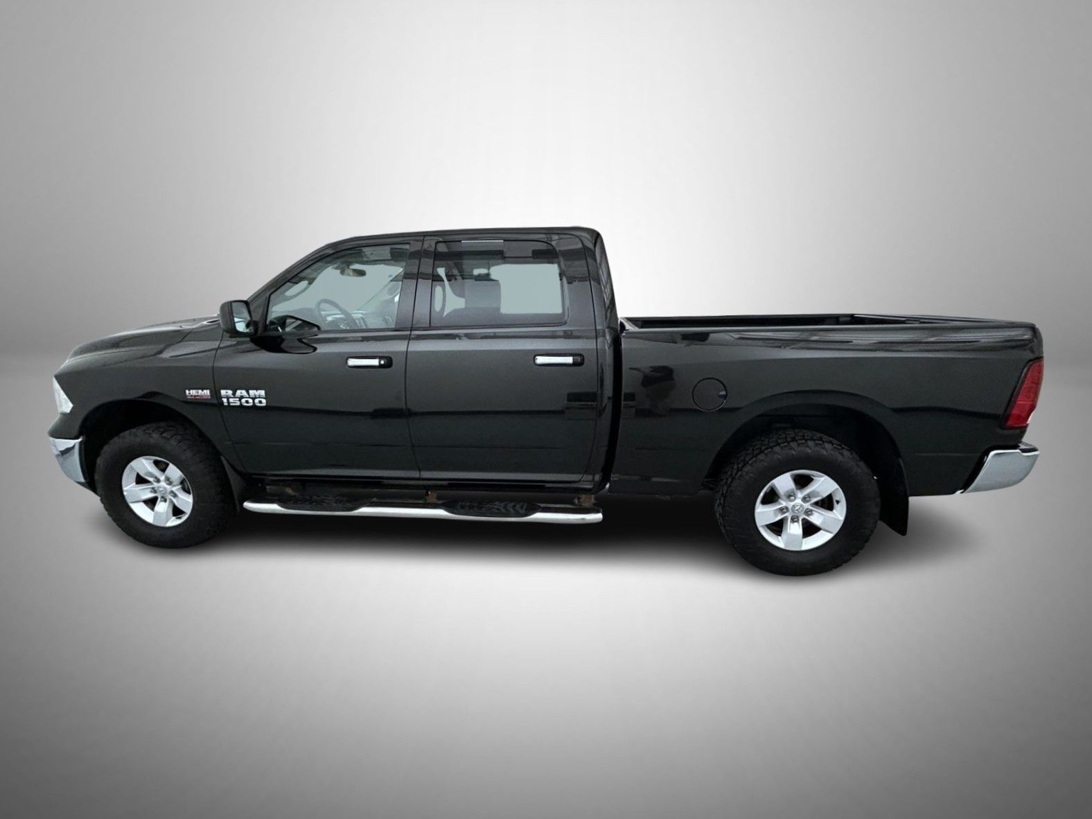 2017 Ram 1500 SLT photo 6