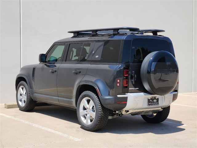 2024 Land Rover Defender 110 S photo 5