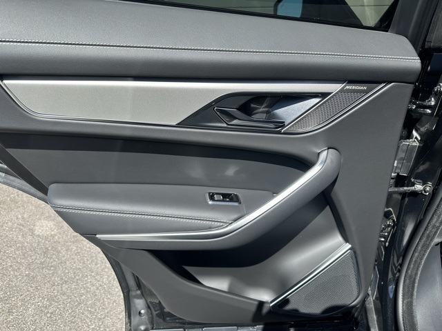 2026 Jaguar F-PACE P250 R-Dynamic S photo 29