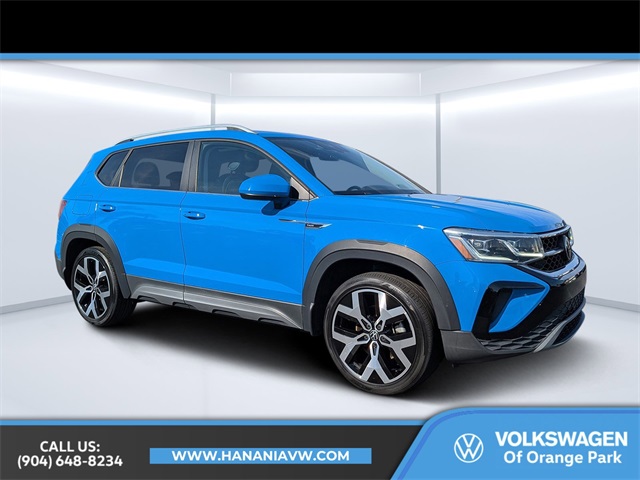 2022 Volkswagen Taos SEL's photo