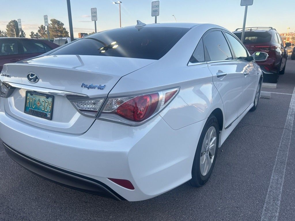 2015 Hyundai Sonata Hybrid Base photo 6