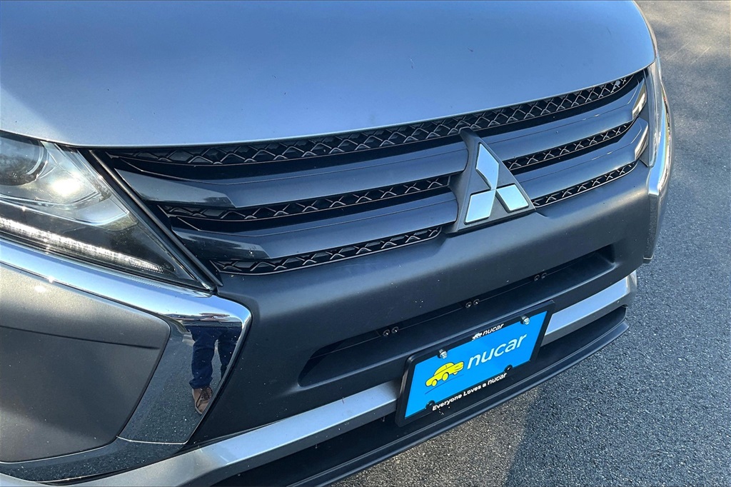 2019 Mitsubishi Eclipse Cross LE photo 29