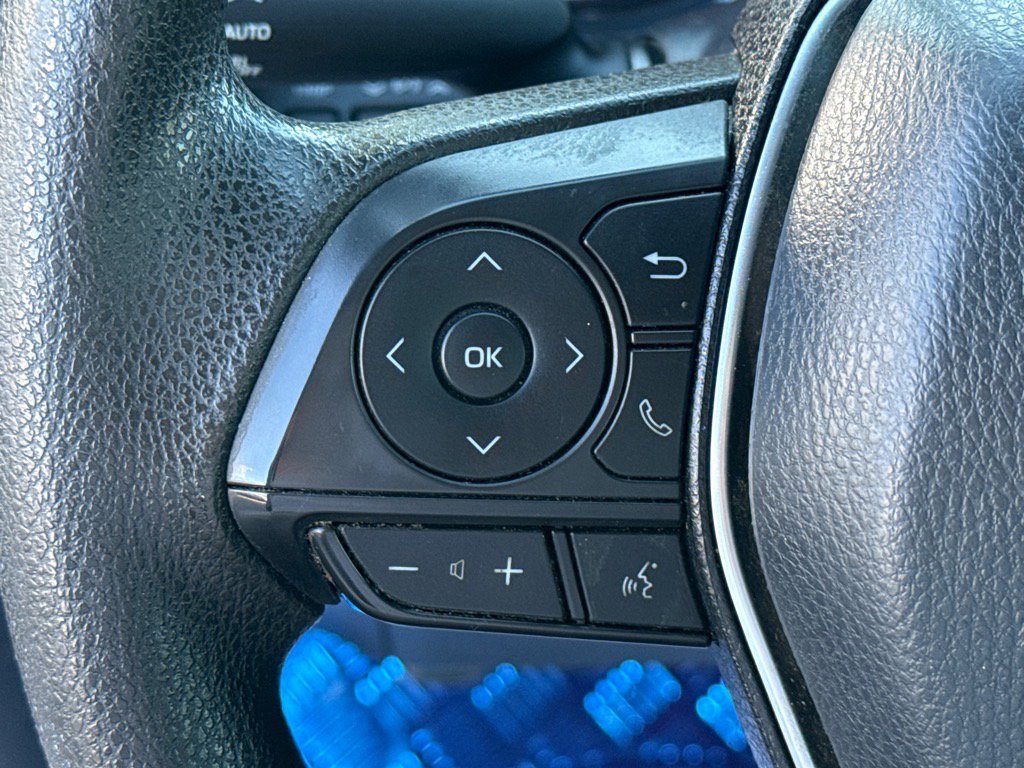 2019 Toyota Camry SE XLE photo 8