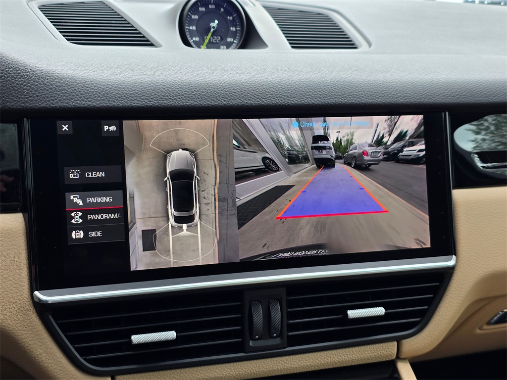 2021 Porsche Cayenne E-Hybrid Coupe Base photo 12