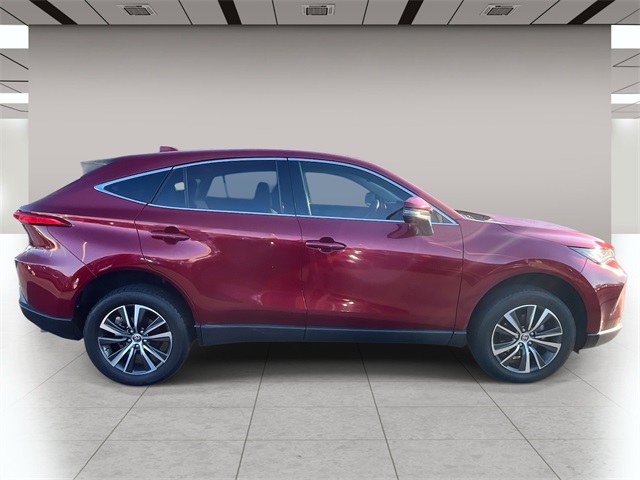 2023 Toyota Venza LE photo 2