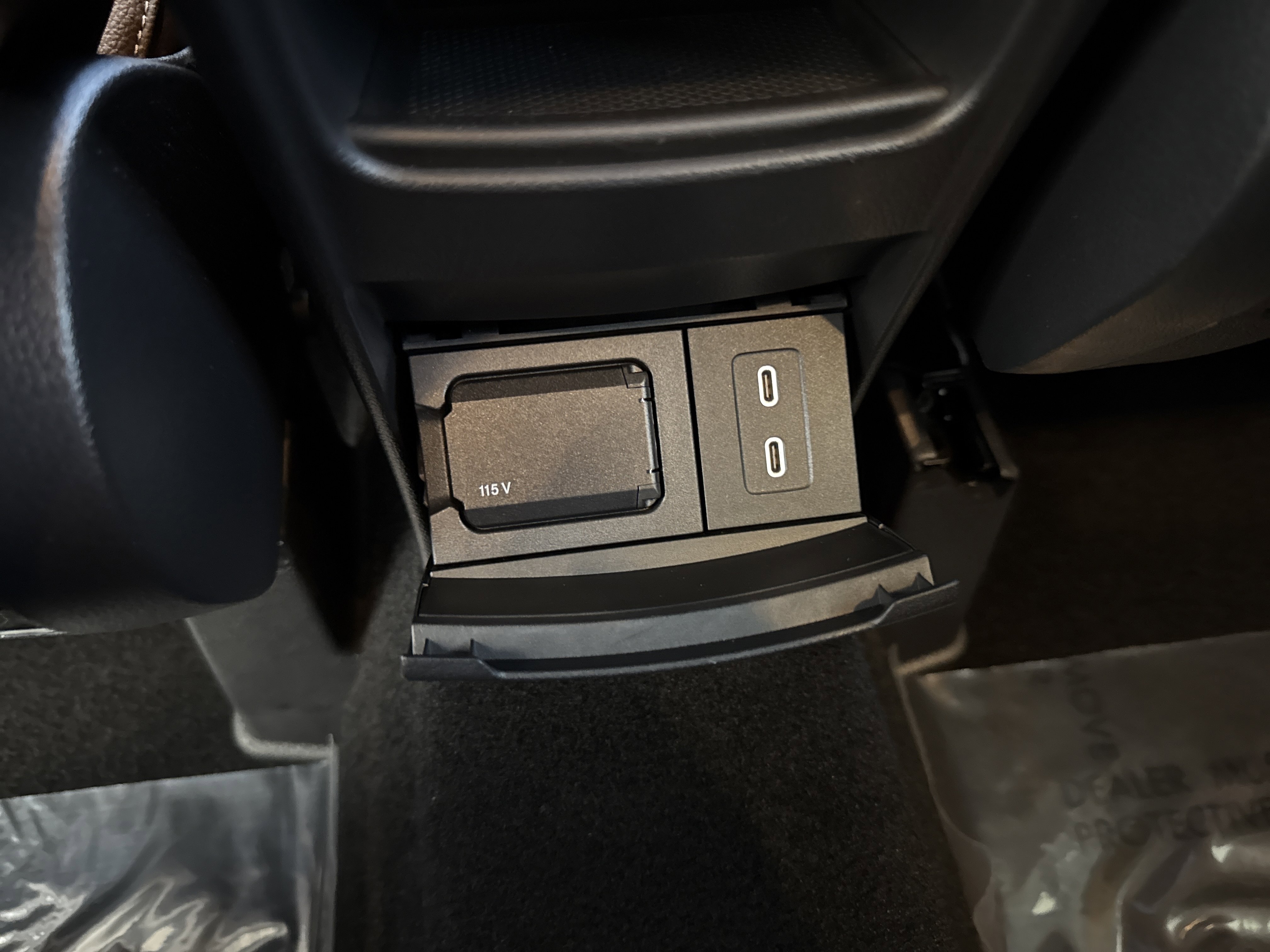 2025 Mercedes Benz GLA 250 photo 5