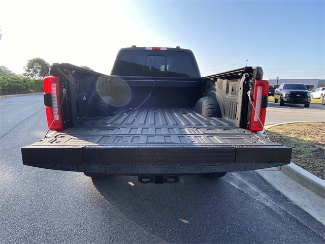 2024 Ford F-350 Lariat photo 4
