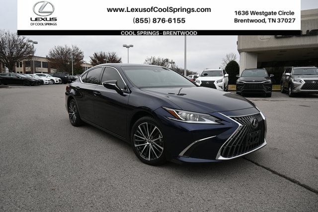 2023 Lexus ES Hybrid 300h's photo