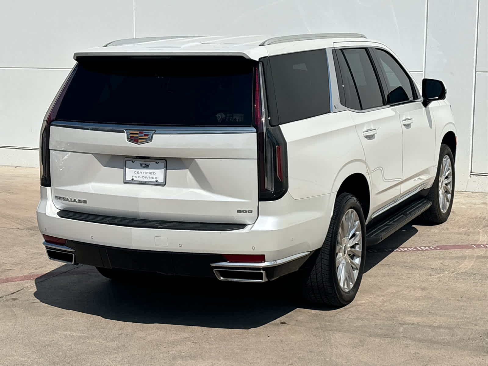 2024 Cadillac Escalade Premium Luxury photo 4
