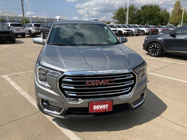 2024 Gmc Terrain SLT photo 2