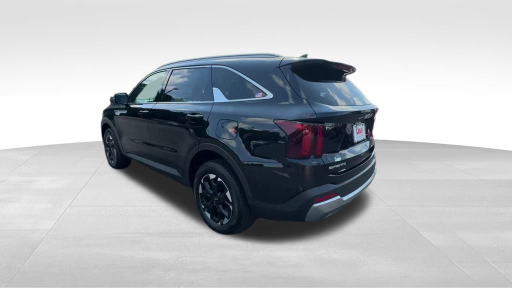 2025 Kia Sorento S photo 2