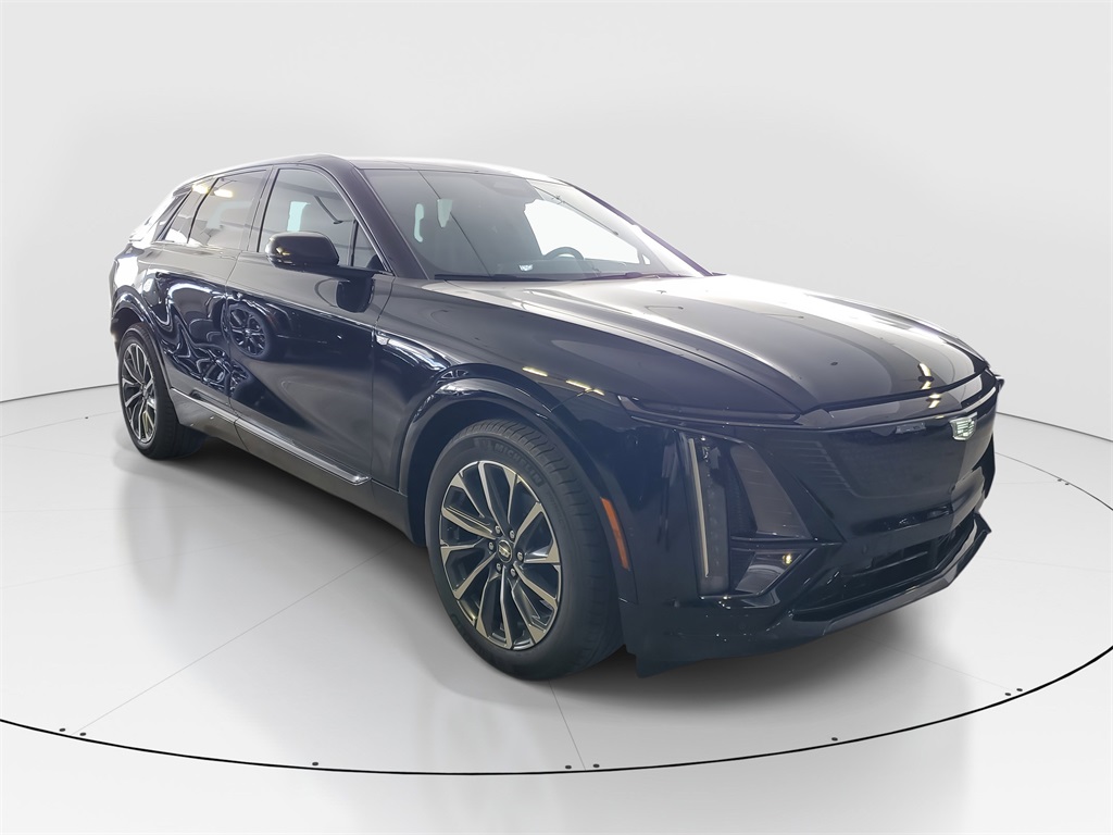 2025 Cadillac Lyriq Sport photo 2