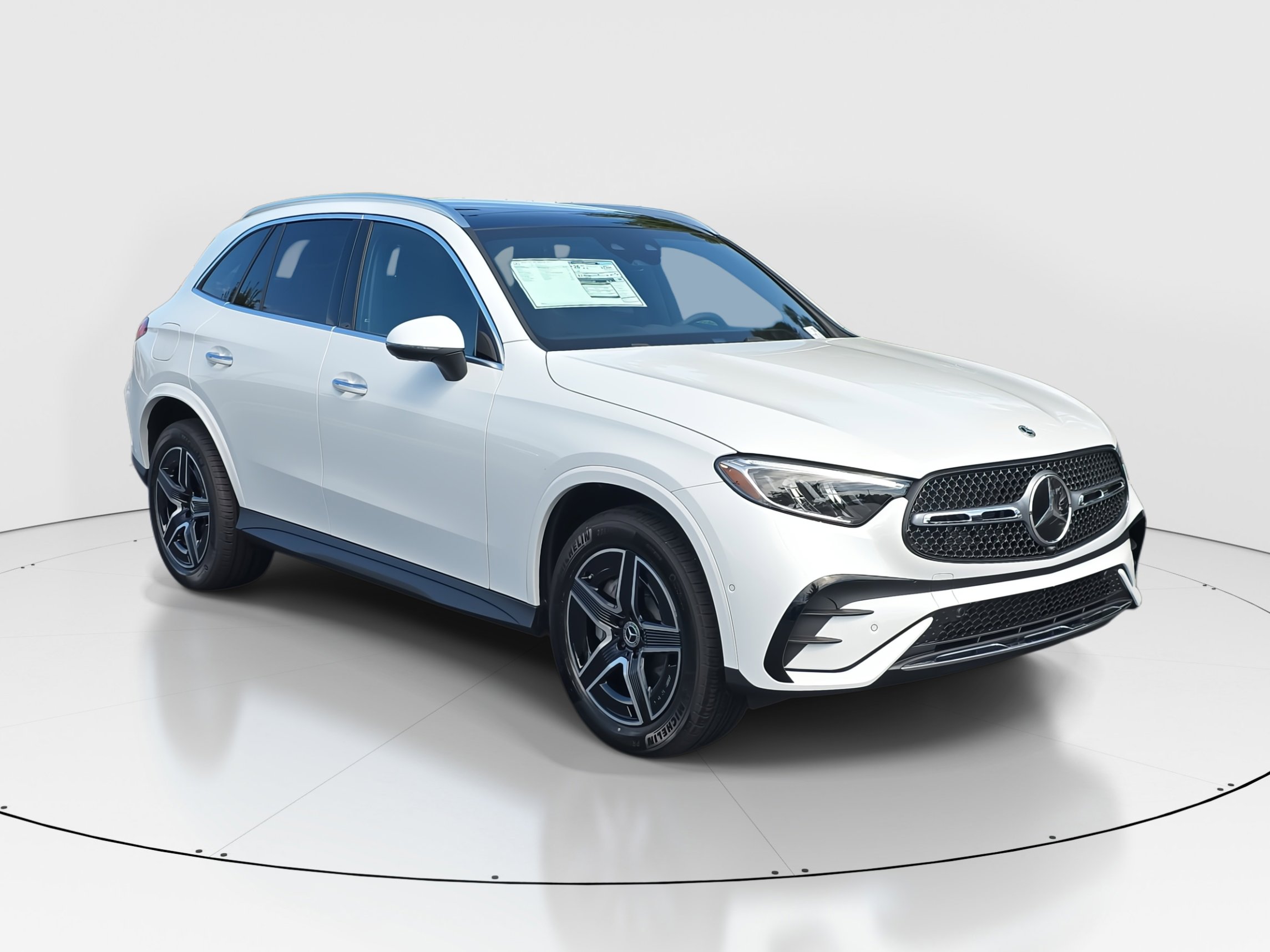 2026 Mercedes Benz GLC 300 4MATIC photo 2
