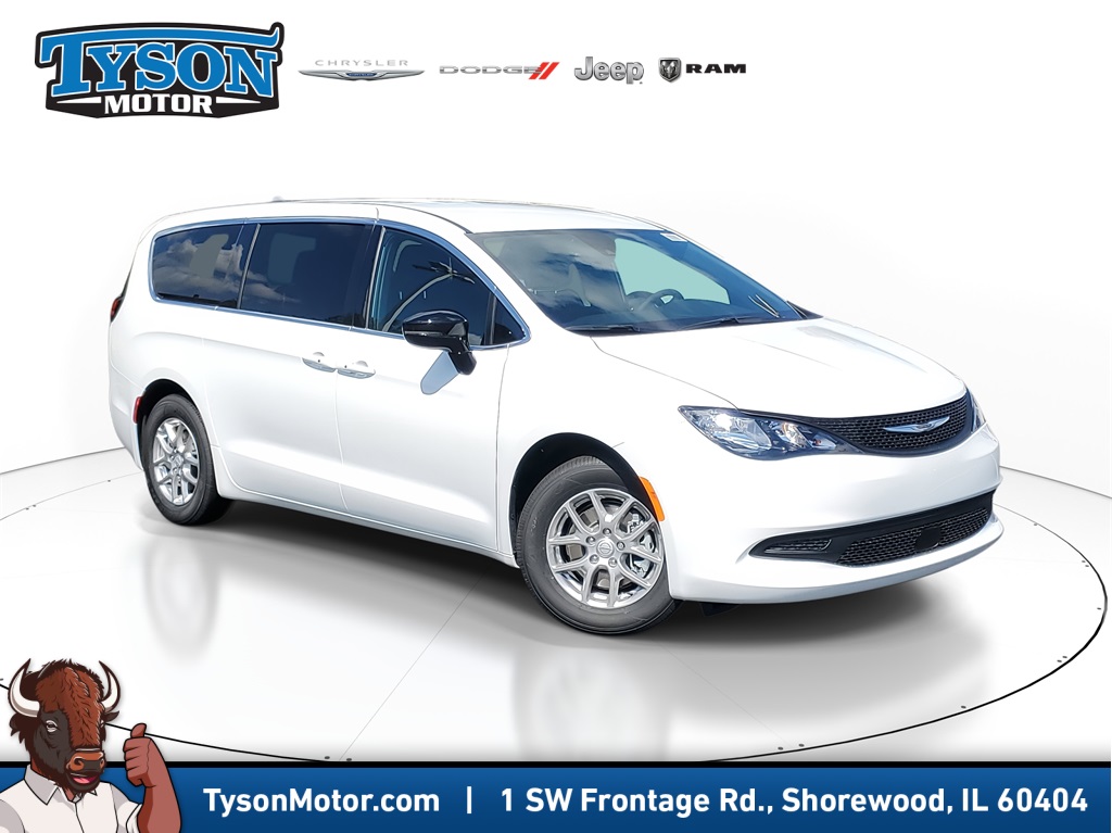 2026 Chrysler Voyager LX's photo