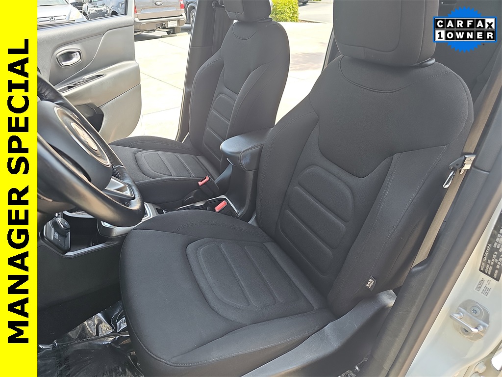 2022 Jeep Renegade Latitude photo 12