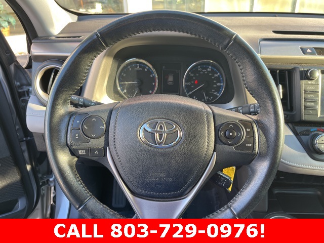 2016 Toyota RAV4 XLE photo 19
