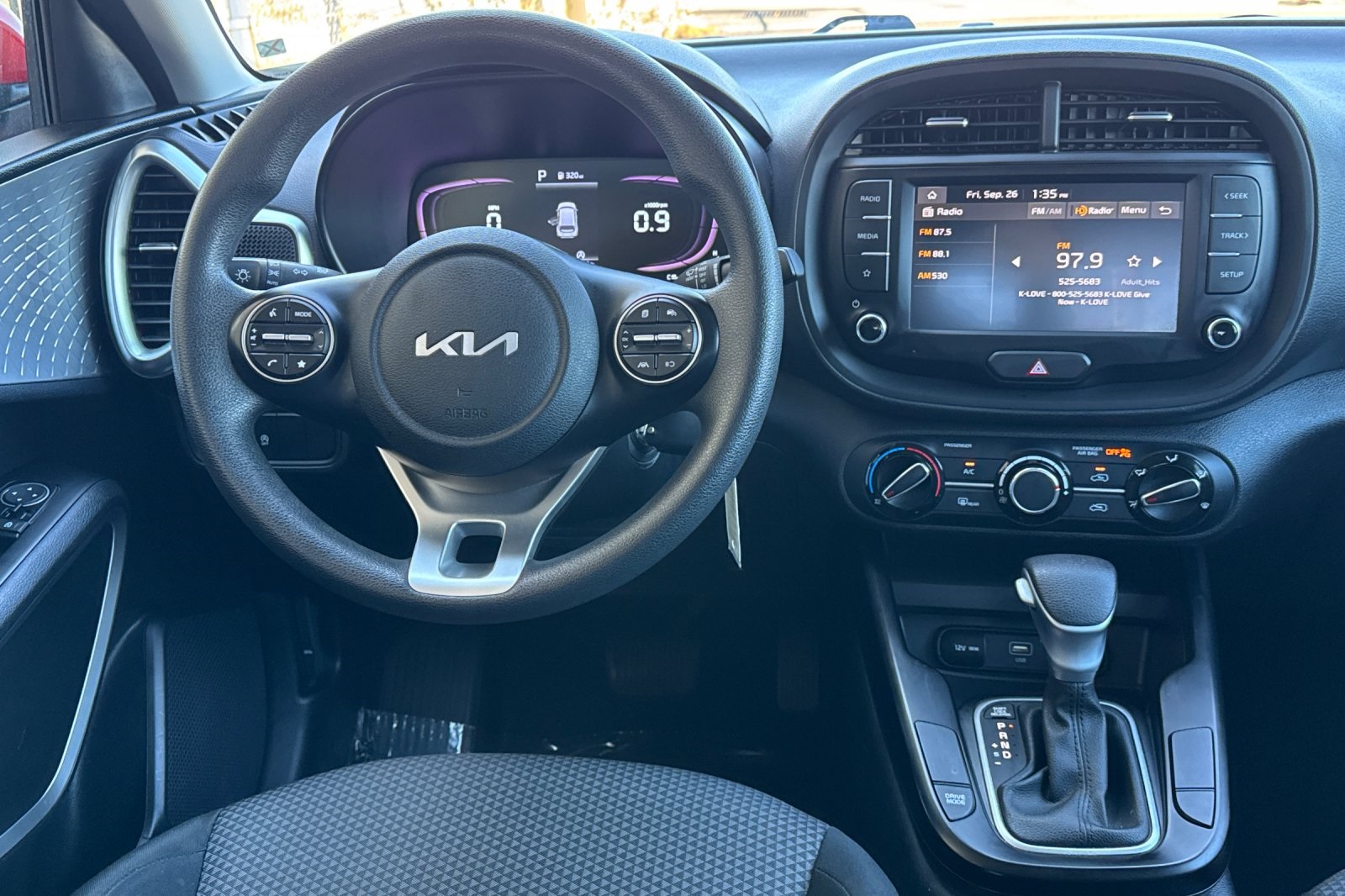 2023 Kia Soul LX photo 13
