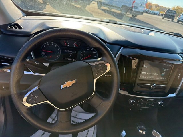 2019 Chevrolet Traverse LS photo 2