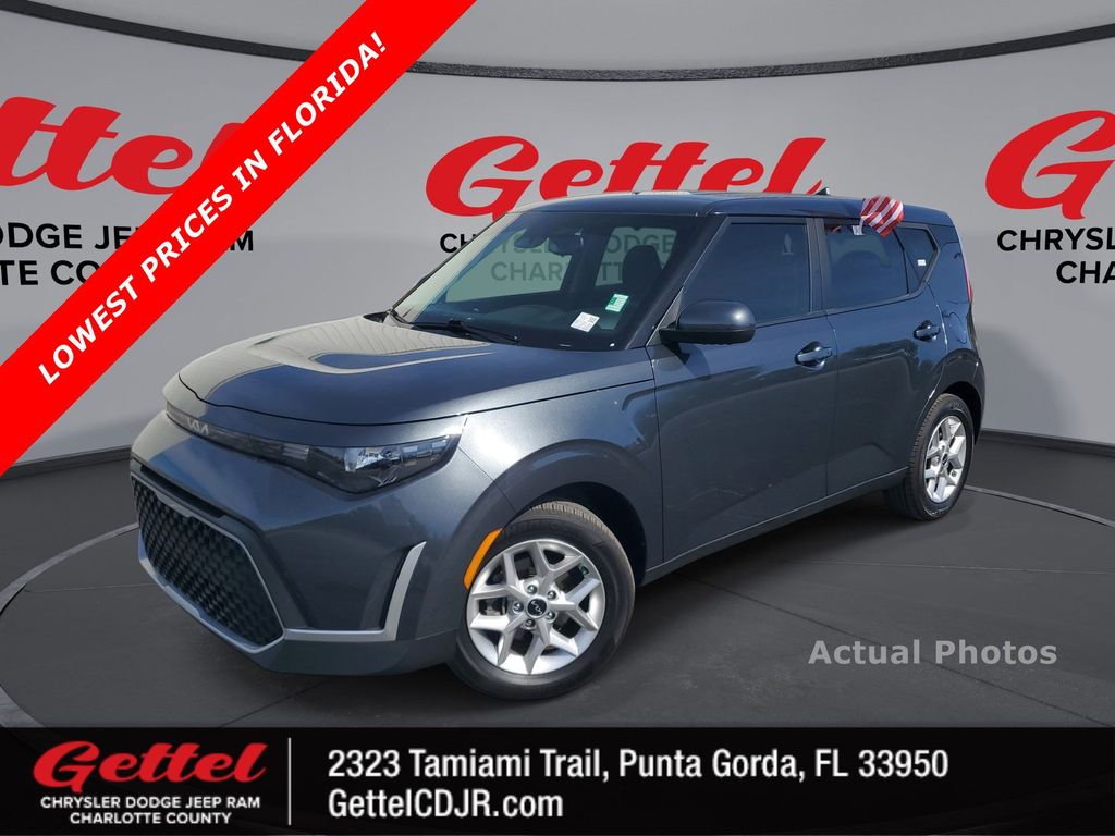 2023 Kia Soul S's photo