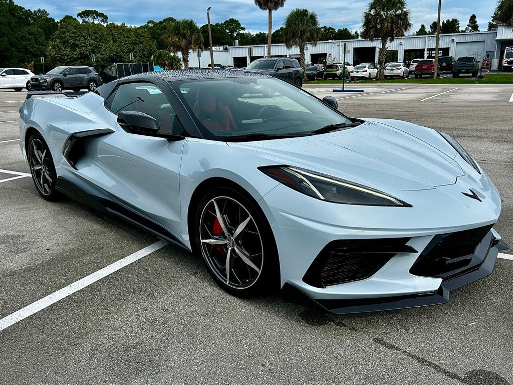 2022 Chevrolet Corvette Stingray 3LT photo 2