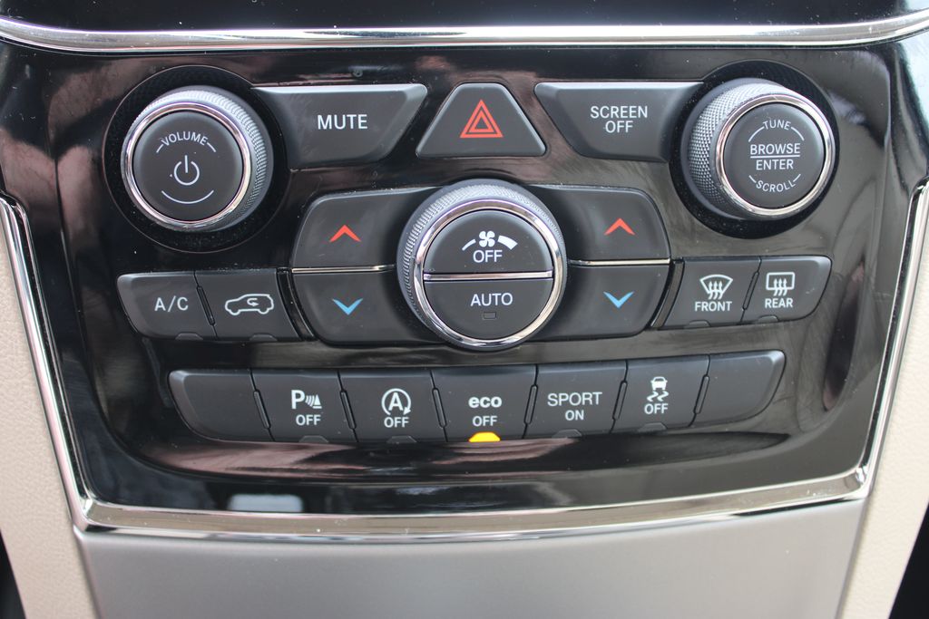 2020 Jeep Grand Cherokee Limited photo 20