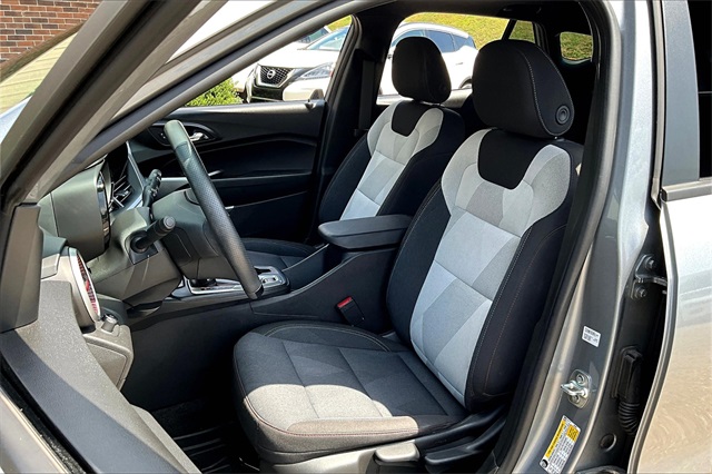 2024 Chevrolet Trax photo 21
