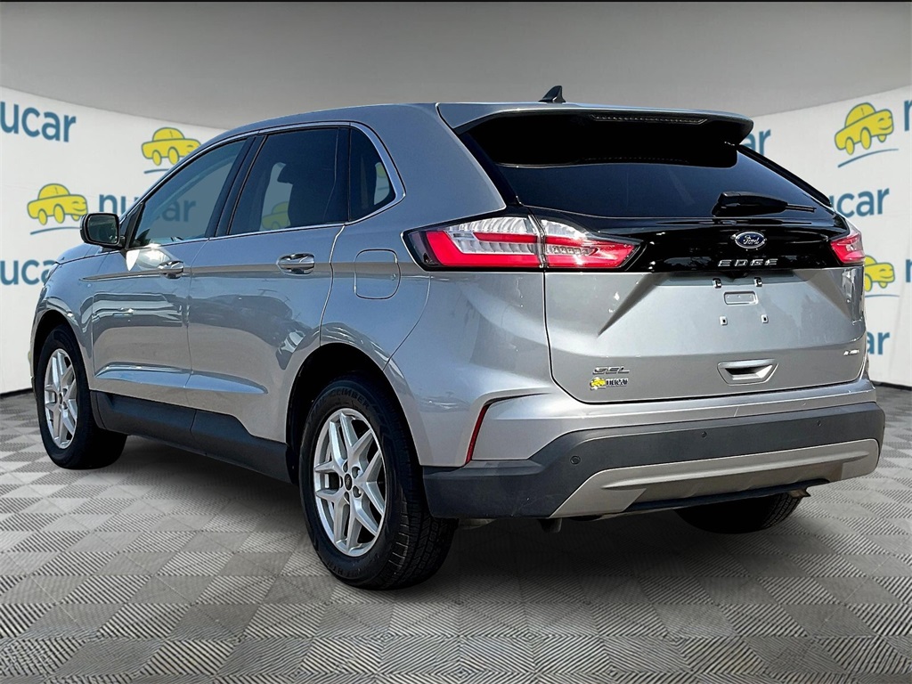 2023 Ford Edge SEL photo 4