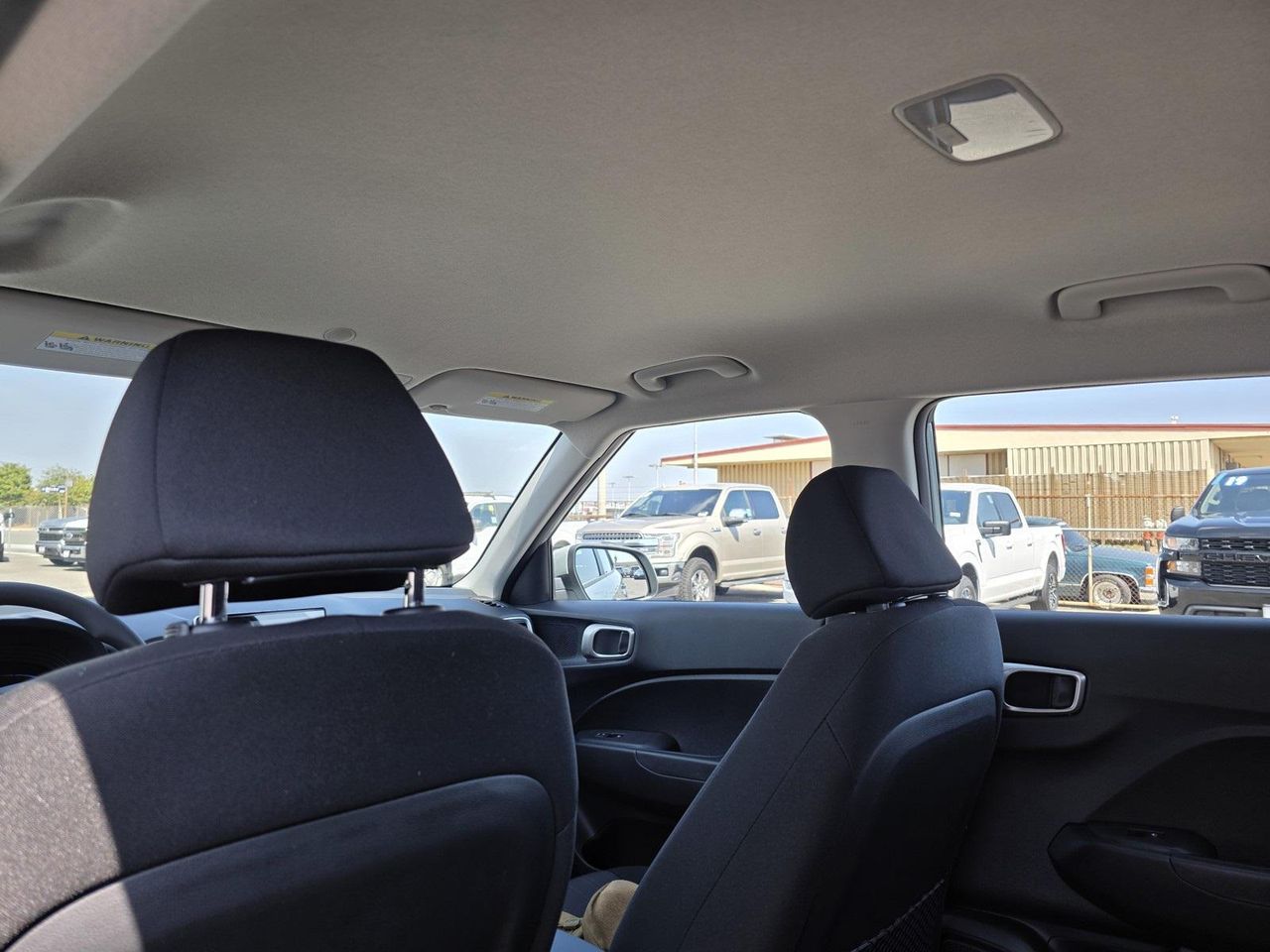2026 Hyundai Venue SE photo 17