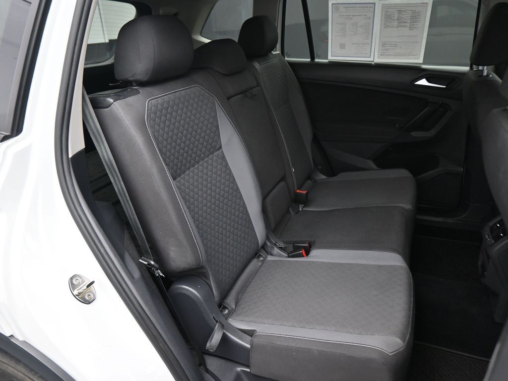 2021 Volkswagen Tiguan S photo 43