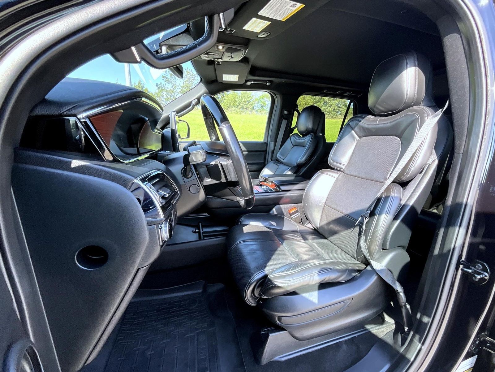 2021 Lincoln Navigator L Reserve photo 11