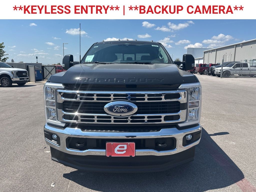 2026 Ford F-350 XLT photo 2