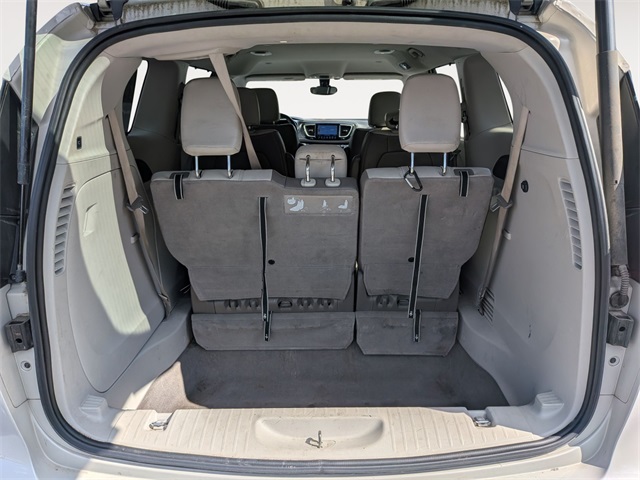 2017 Chrysler Pacifica Touring L photo 28
