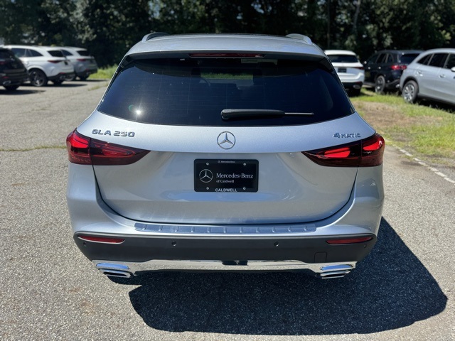 2026 Mercedes Benz GLA 250 4MATIC photo 3