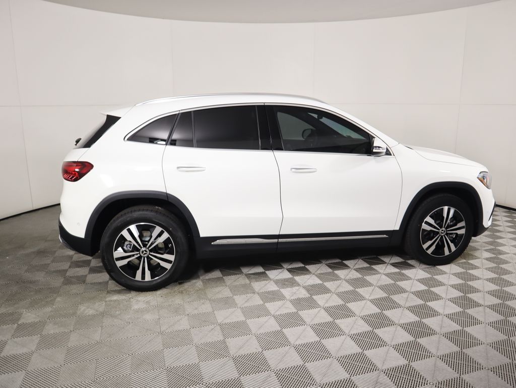 2026 Mercedes Benz GLA 250 photo 4
