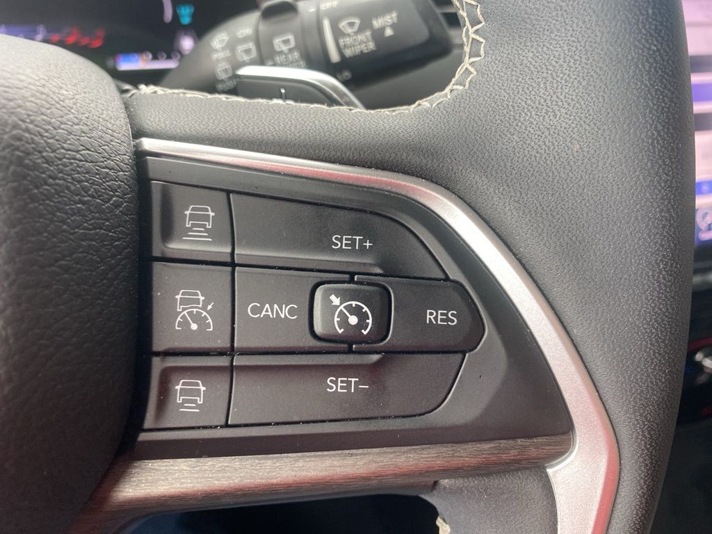 2023 Jeep Cherokee Base photo 17
