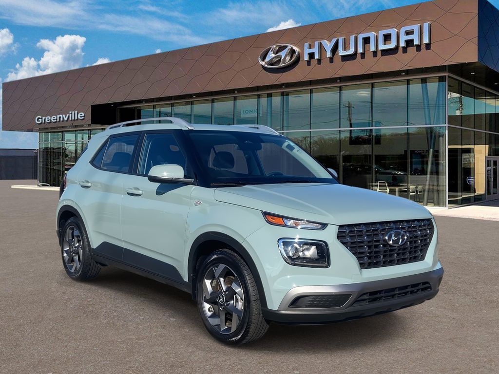 2025 Hyundai Venue SEL's photo