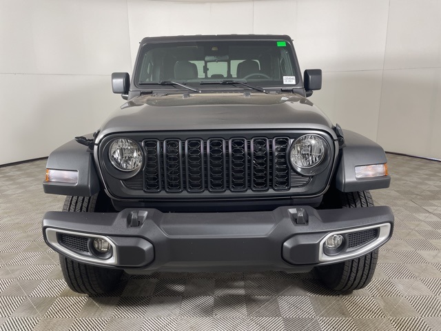 2025 Jeep Gladiator Sport S photo 3