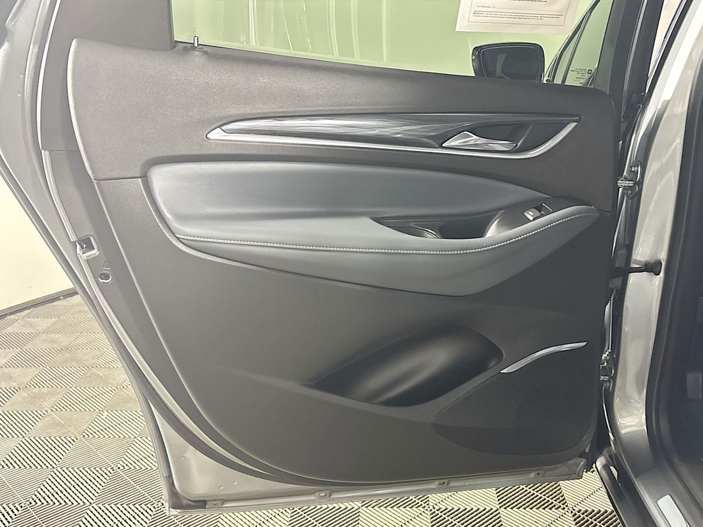 2023 Buick Enclave Essence photo 16