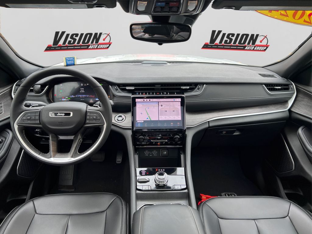 2024 Jeep Cherokee 4xe Base photo 25