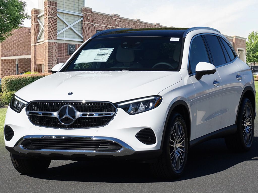 2026 Mercedes Benz GLC 300 4MATIC photo 3